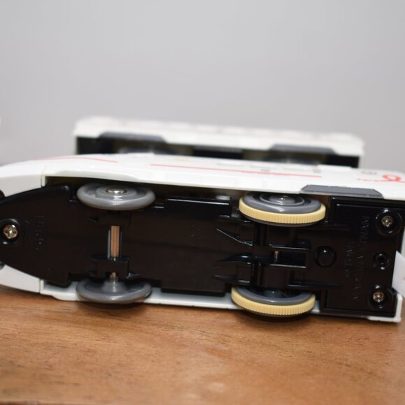 Tamara Tomy Plarail White kyushu Shinkansen 800 Railway Company Motorized Train - Picture 9 of 9